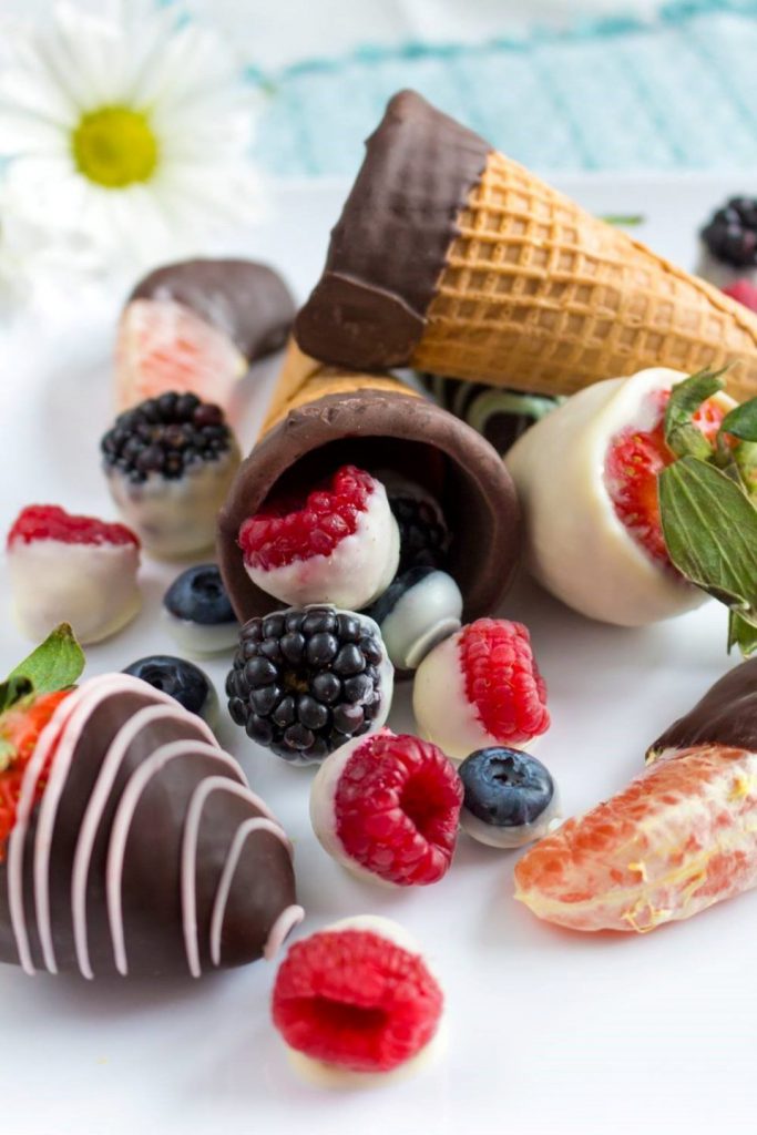 Dolci Frutta BerryFilled Chocolate Waffle Cone Wish Farms