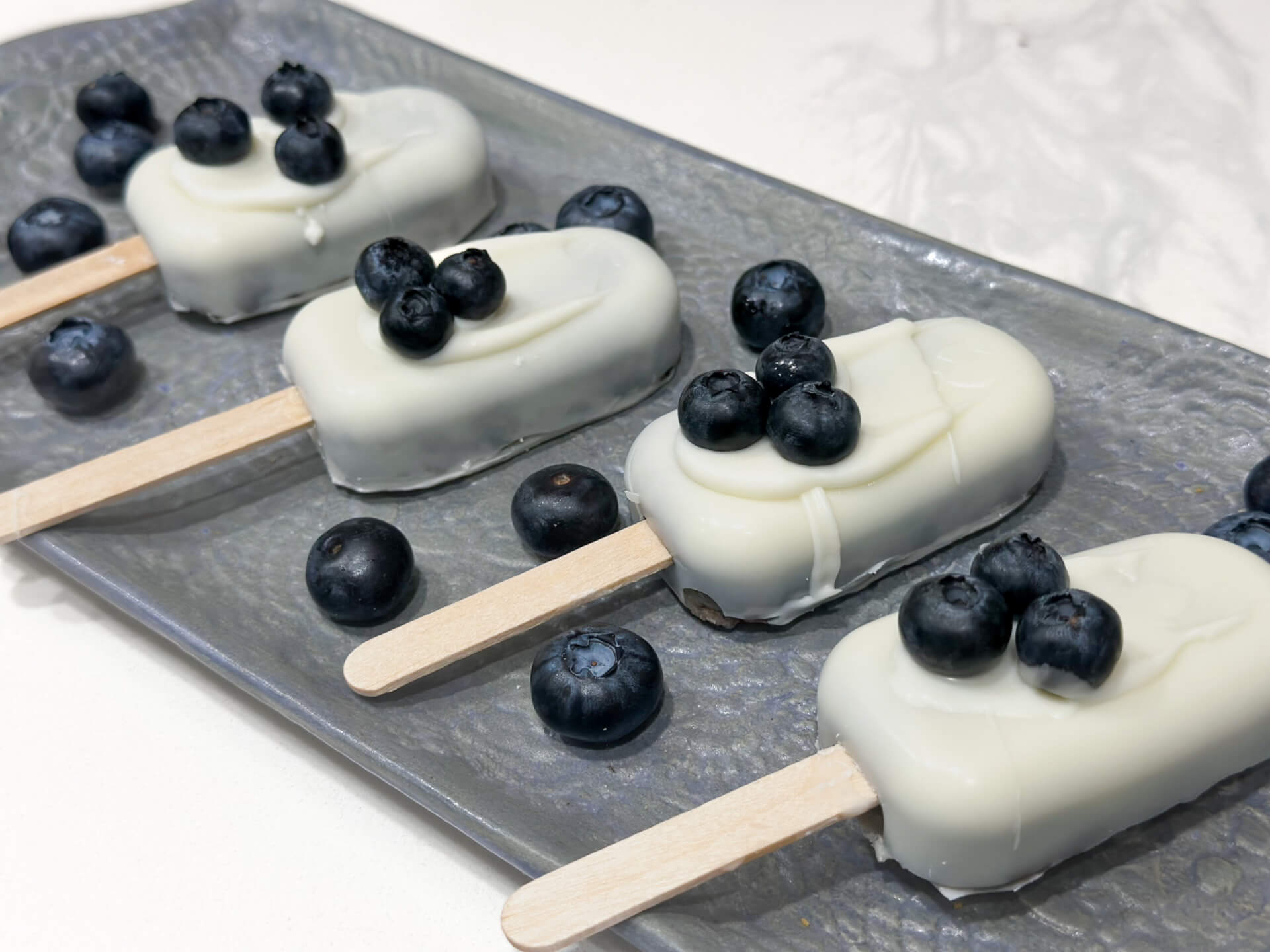 How To: Cake Pops  Blueberries & Basil