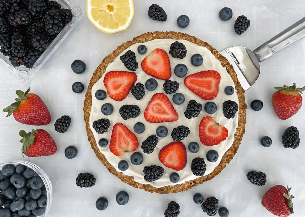 Healthy Mixed Berry Dessert Pizza | Wish Farms